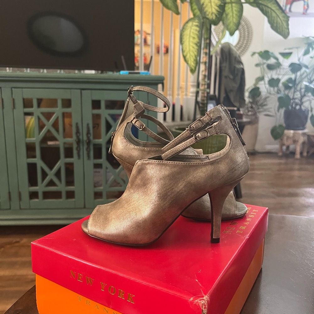 Elegant Metallic Heeled Sandals